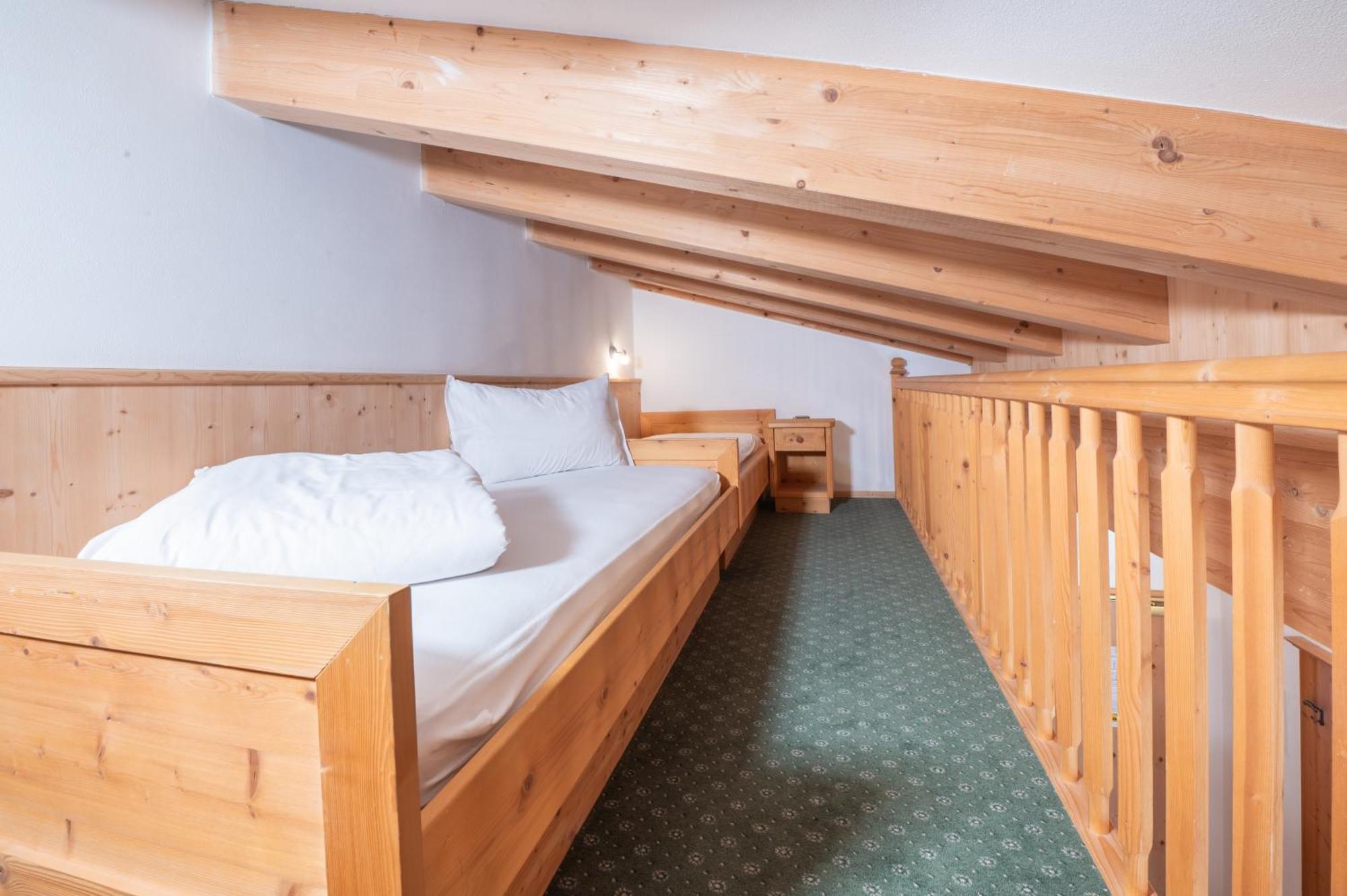 Hotel Ütia De Börz San Martino in Badia Habitación foto