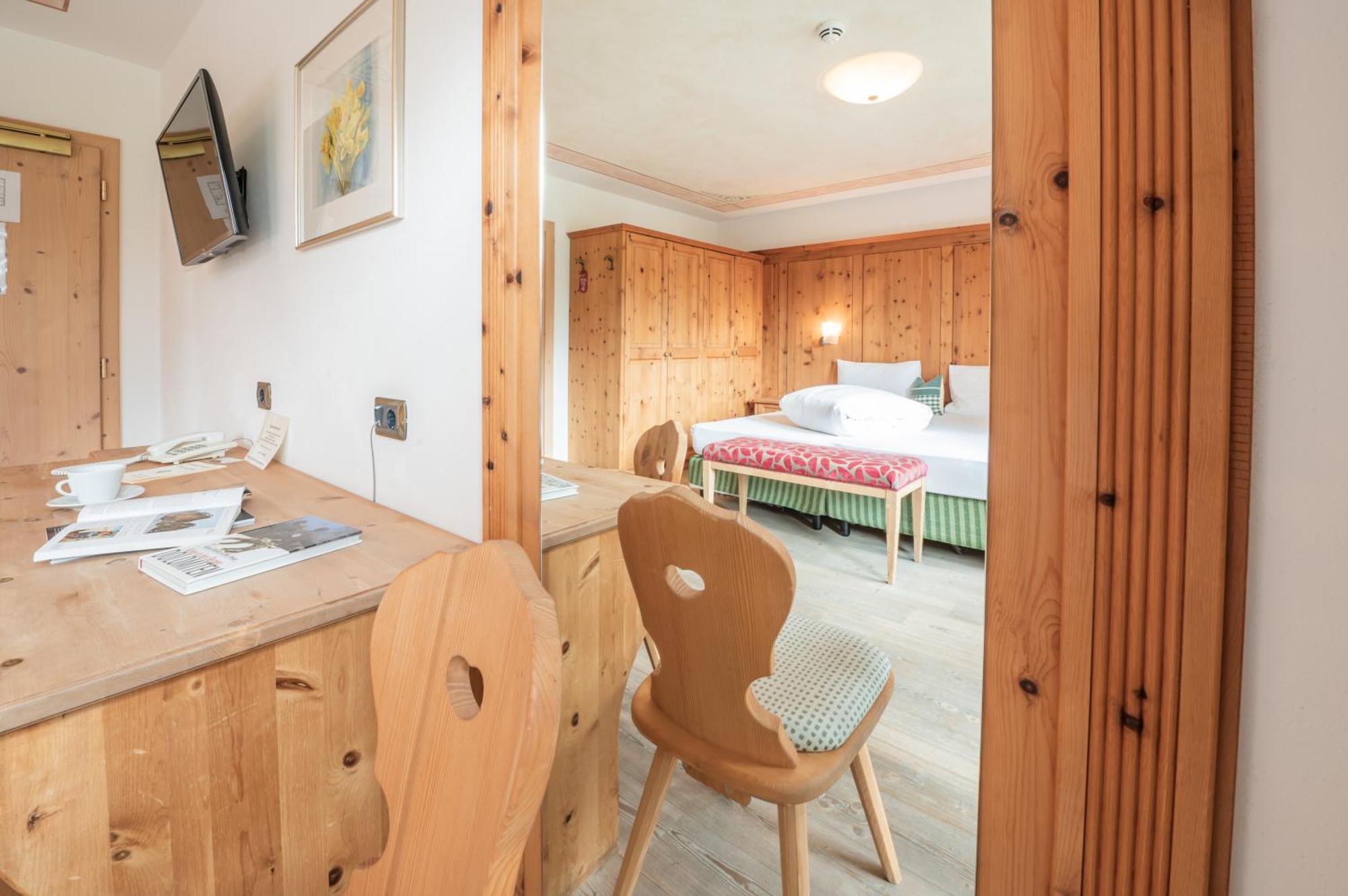 Hotel Ütia De Börz San Martino in Badia Habitación foto